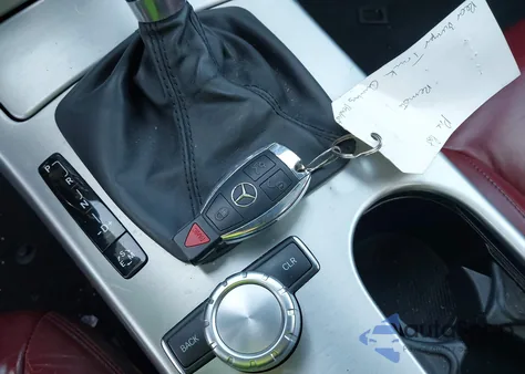 2013 Mercedes-Benz Slk 250 z USA, uszkodzony, nr VIN WDDPK4HA1DF059743